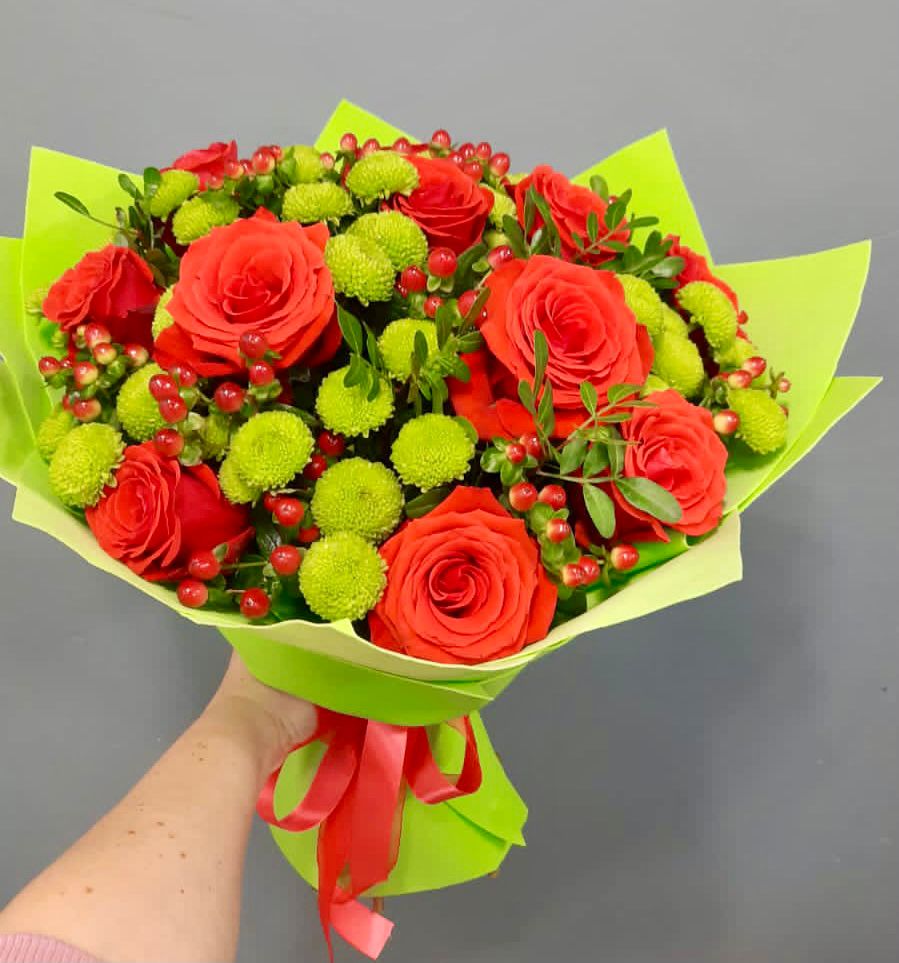 Букет цветов из: Хризантемы и Розы в Хотынец