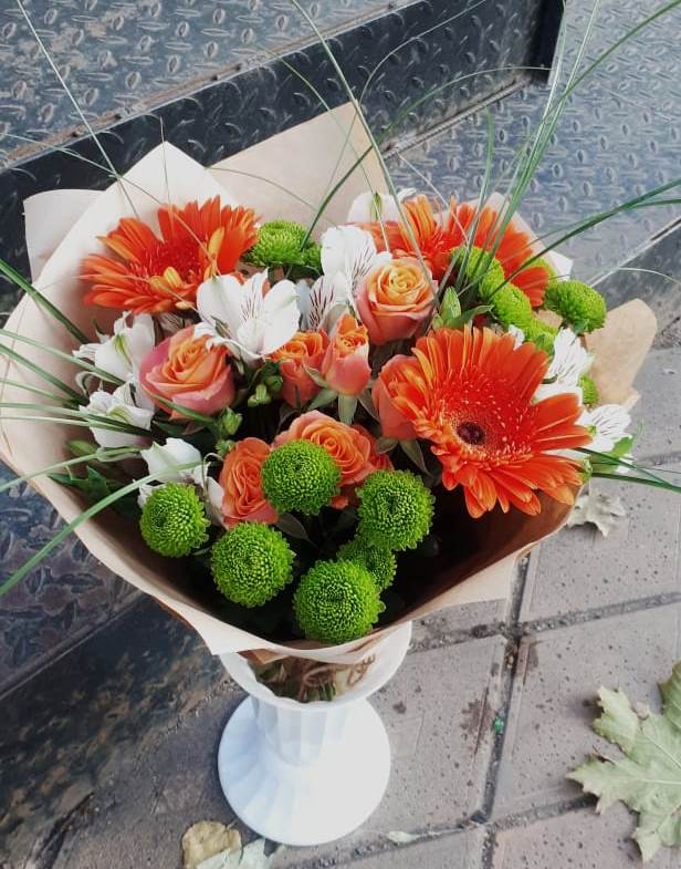 Букет цветов из: Герберы, Хризантемы, Альстромерии и Розы в Хотынец
