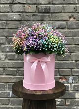 Цветочная композиция из Гипсофила и Розы в шляпной коробке в Хотынец