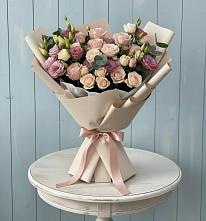 Букет цветов из:  Розы и Лизиантусы в Хотынец