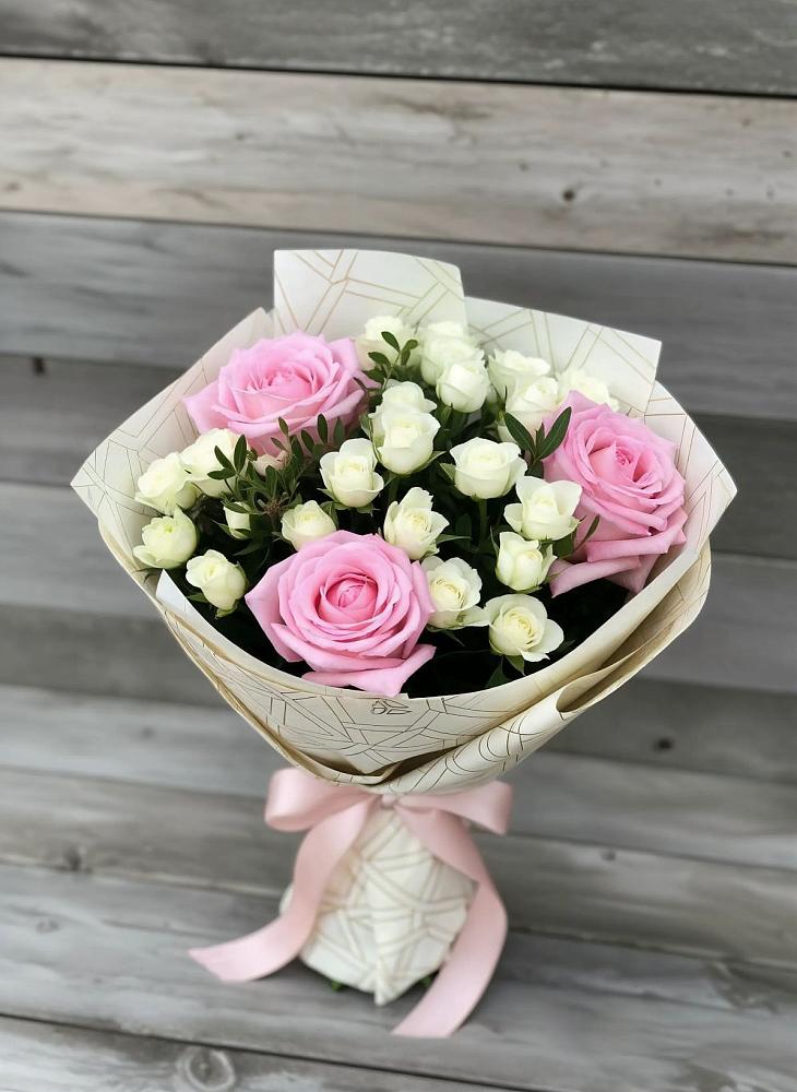 Букет цветов из: Розы в Хотынец