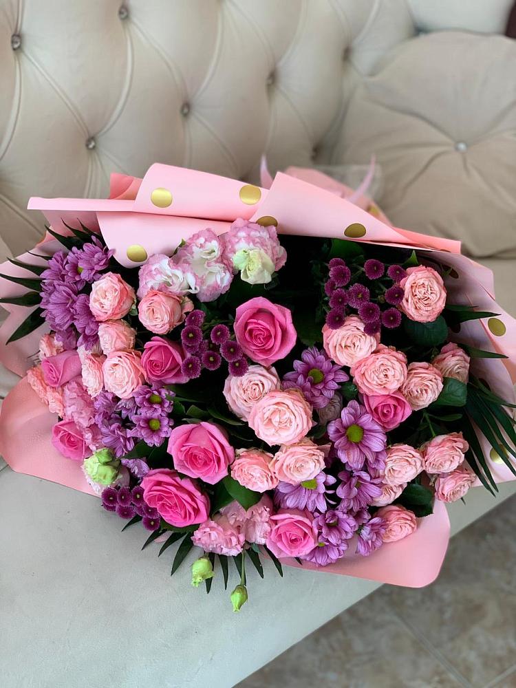 Букет цветов из: Хризантемы, Розы и Лизиантусы в Хотынец