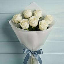 Букет 7 Белых роз Эдлесс Лав в Хотынец