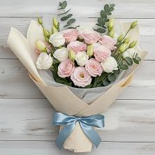 Букет цветов из:  Лизиантусы в Хотынец