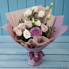 Букет цветов из:  Розы и Лизиантусы в Хотынец
