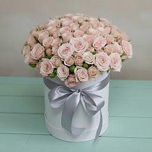 Цветочная композиция из Розы в шляпной коробке в Хотынец