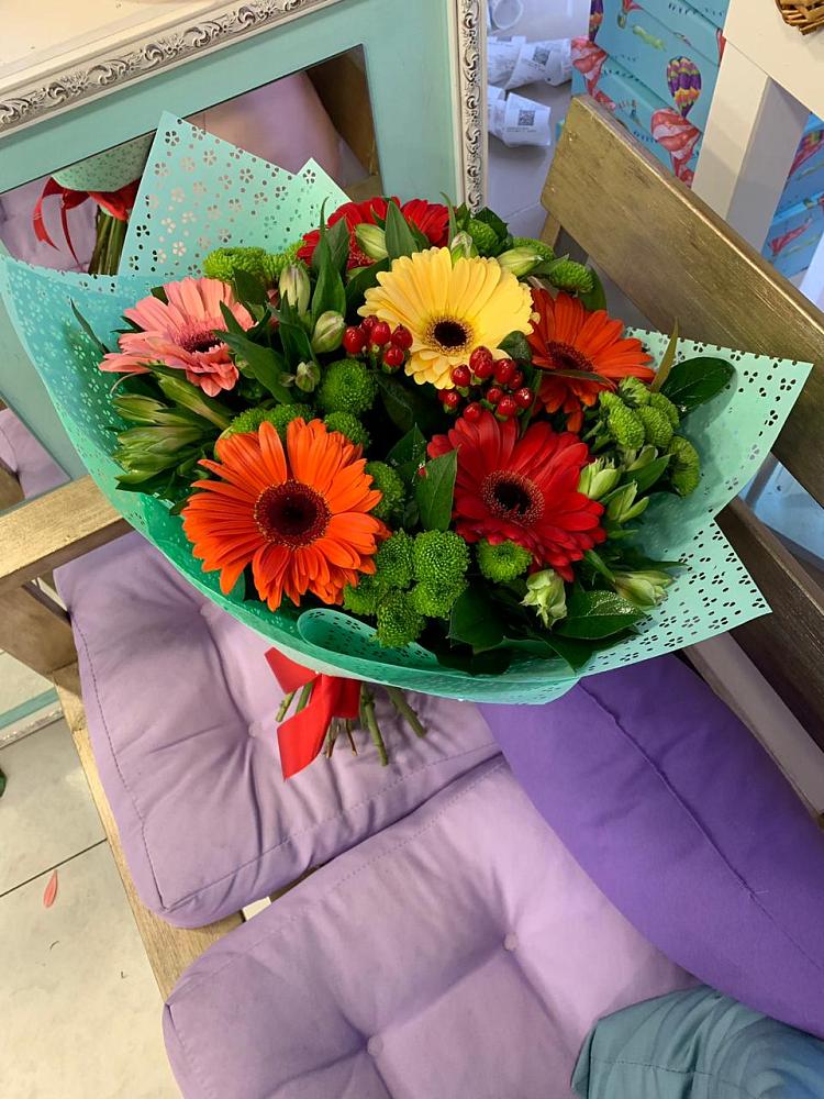 Букет цветов из: Герберы, Хризантемы и Альстромерии в Хотынец