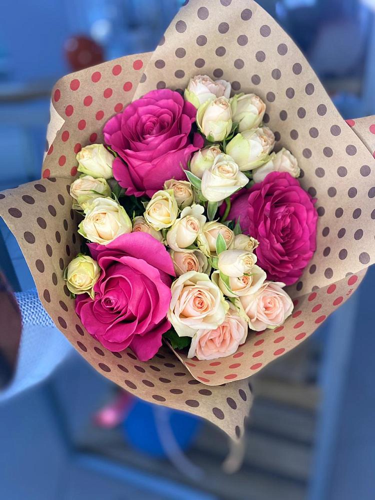 Букет цветов из: Розы в Хотынец