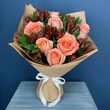 Букет цветов из:  Розы и Альстромерии в Хотынец