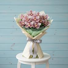 Букет цветов из:  Орхидеи и Розы в Хотынец