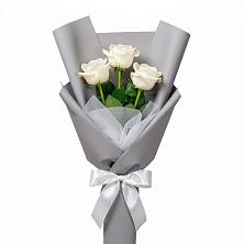 Букет 3 белые розы в Хотынец
