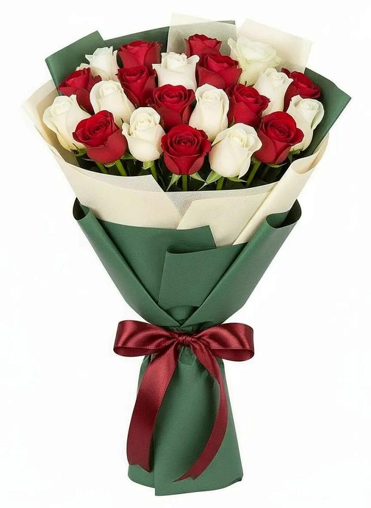 Букет Микс из красных и белых роз в Хотынец