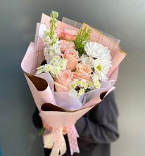 Букет цветов из:  Хризантемы и Розы в Хотынец
