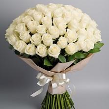 Букет 101 беля роза Белоснежка в Хотынец