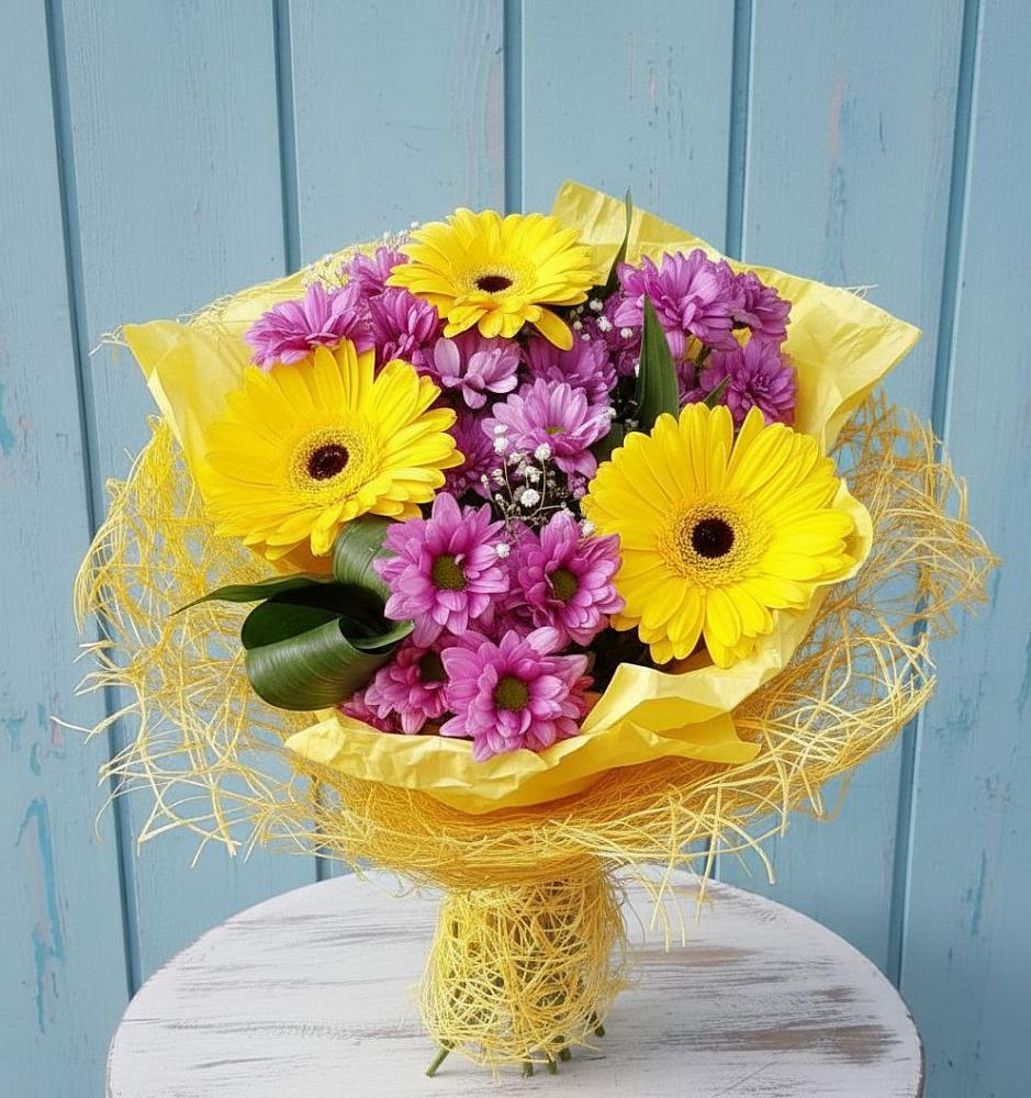 Букет цветов из: Хризантемы и Герберы в Хотынец