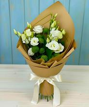 Букет цветов из:  Хризантемы и Лизиантусы в Хотынец