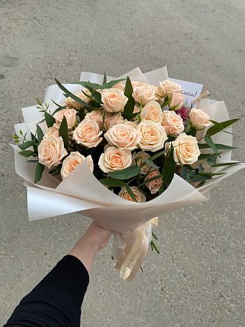 Букет Кремовые розы Латте в Хотынец
