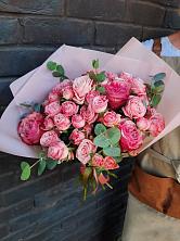 Букет розы в пальмах в Хотынец Букет цветов из: Розы в Хотынец