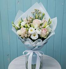 Букет цветов из:  Розы и Лизиантусы в Хотынец