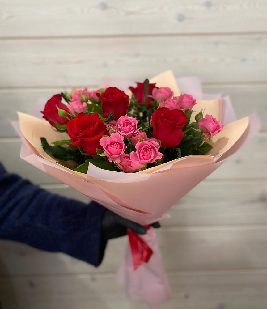 Букет цветов из: Розы в Хотынец