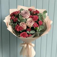 Букет цветов из:  Гвоздики и Розы в Хотынец