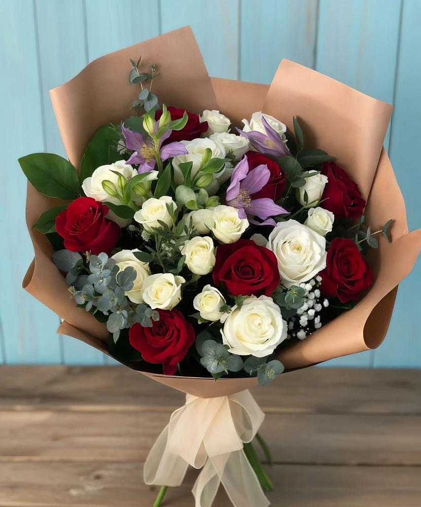 Букет цветов из: Розы и Альстромерии в Хотынец