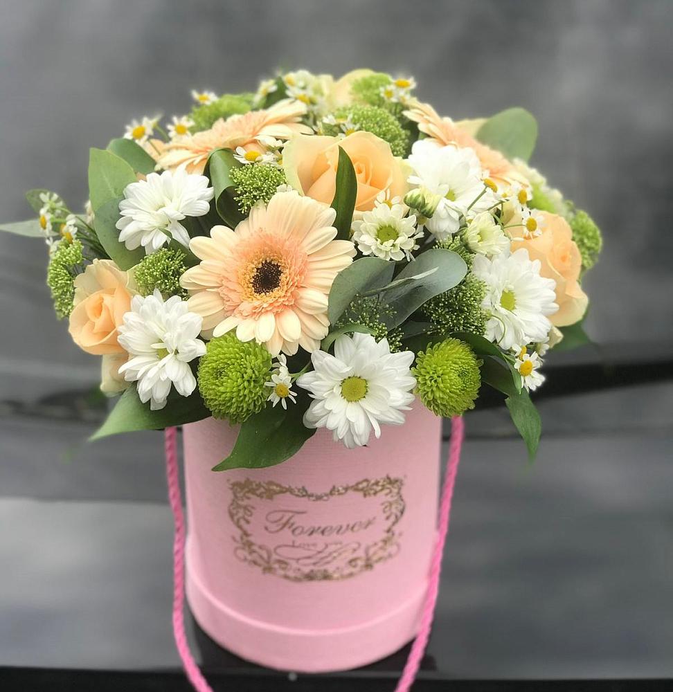 Цветочная композиция из Розы, Герберы и Хризантемы в шляпной коробке в Хотынец