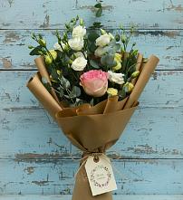 Букет цветов из:  Розы и Лизиантусы в Хотынец