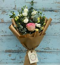 Букет цветов из:  Розы и Лизиантусы в Хотынец